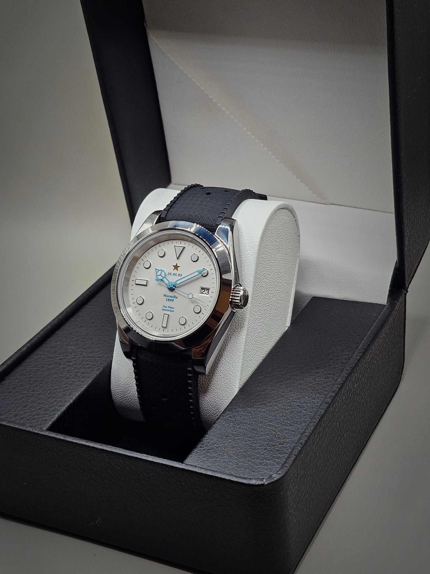 La Phocéenne - Bracelet noir - Livraison offerte
