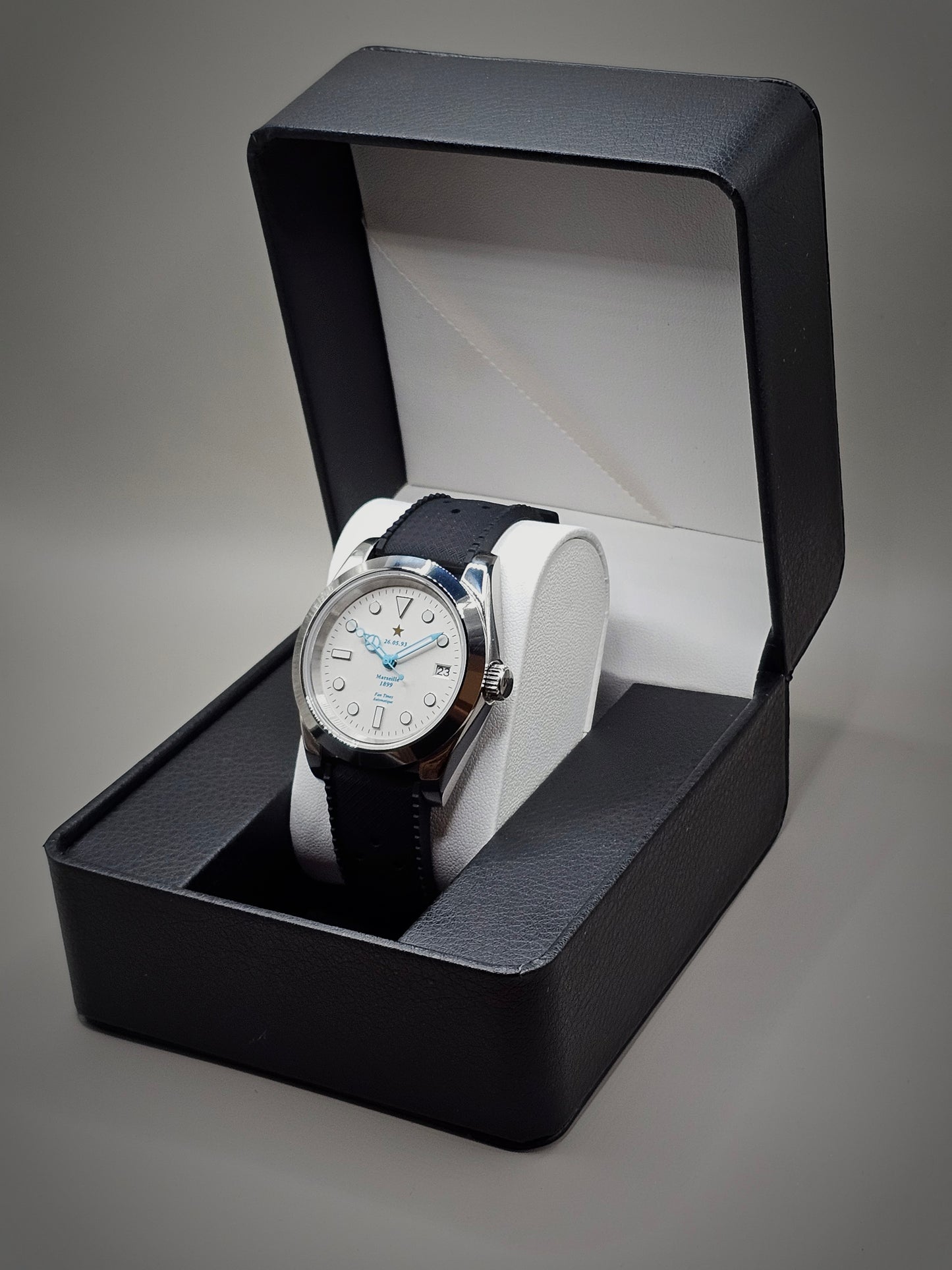 La Phocéenne - Bracelet noir - Livraison offerte