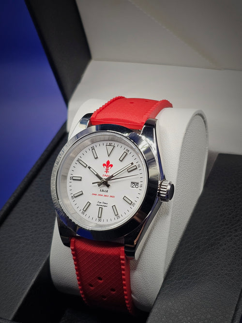 Aux couleurs historiques - La 1944  - Cadran Blanc - Bracelet rouge